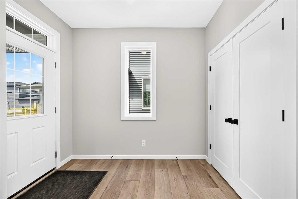 48 Creekside Path Sw, Calgary, AB - Indoor Photo Showing Other Room
