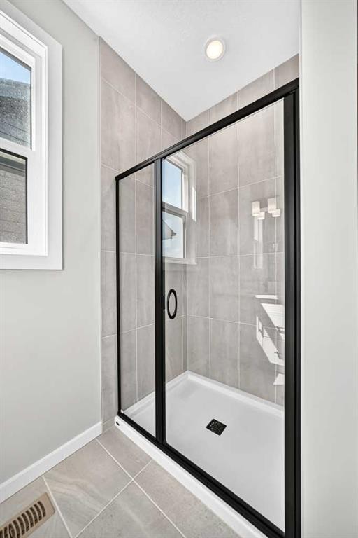 48 Creekside Path Sw, Calgary, AB - Indoor Photo Showing Bathroom