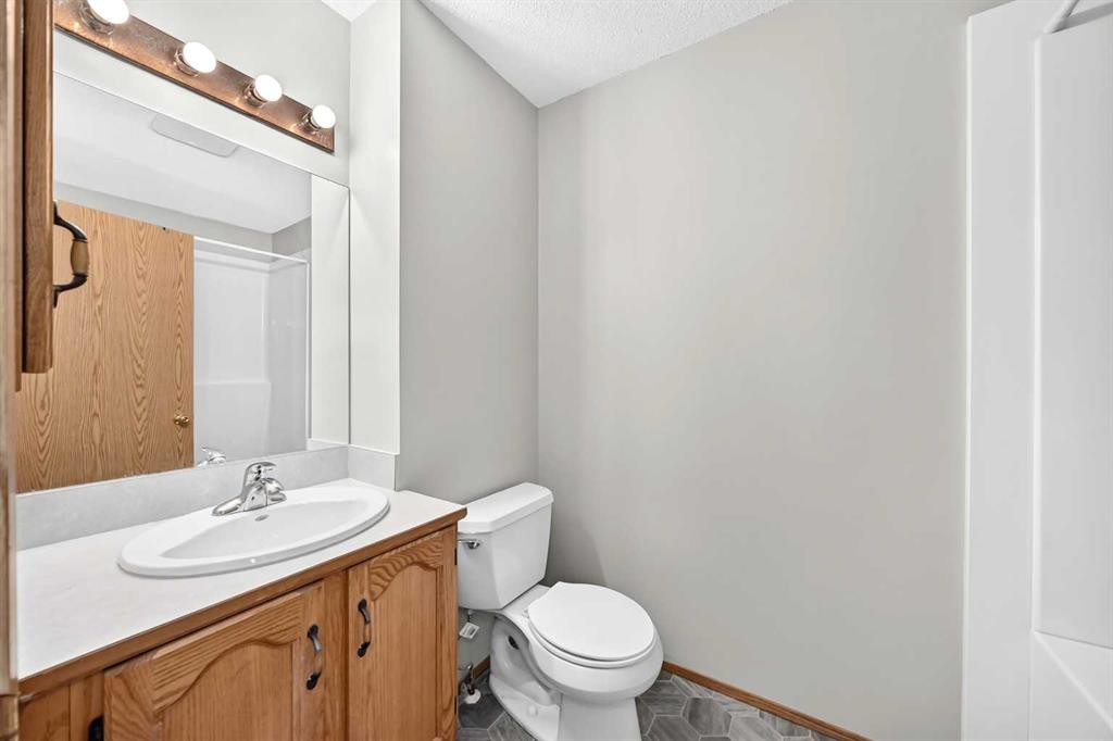 34 Shawinigan Lane Sw, Calgary, AB