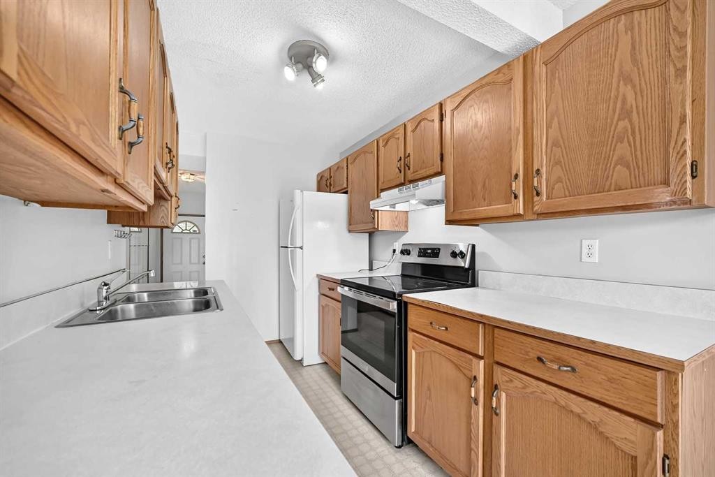 34 Shawinigan Lane Sw, Calgary, AB
