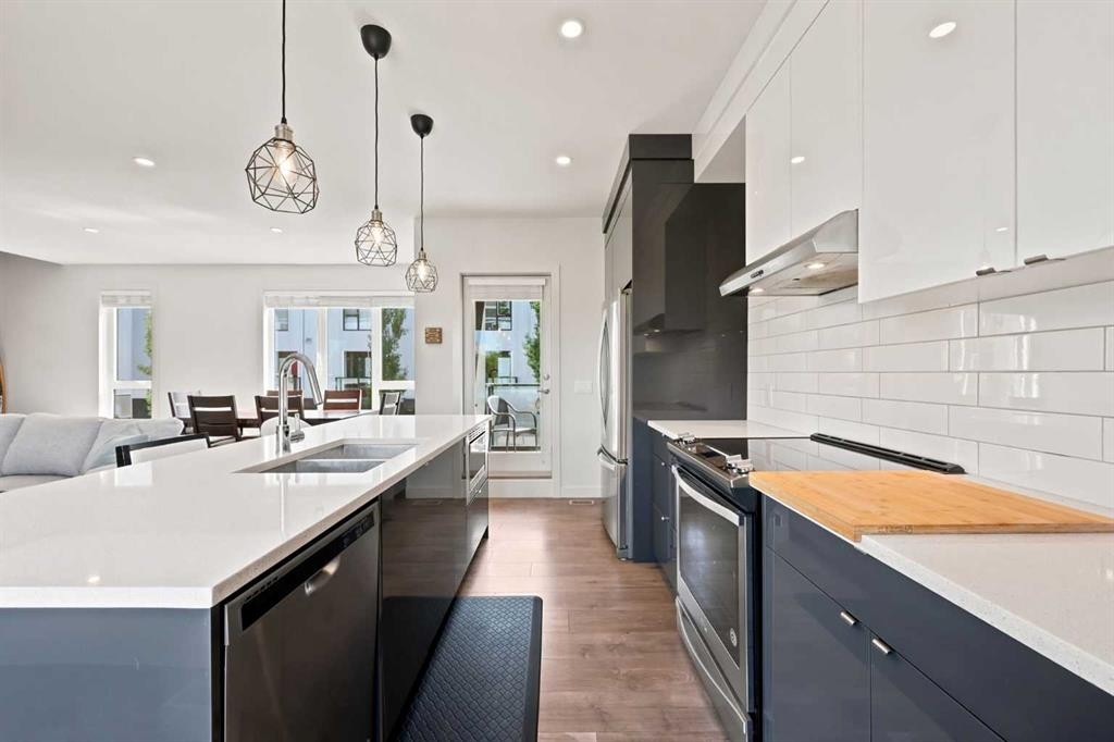 105 Bow Grove Nw, Calgary, AB
