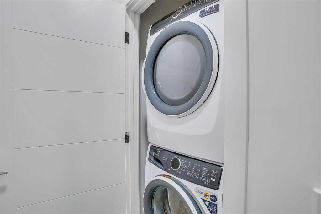 106-116 Saddlestone Heath Ne, Calgary, AB - Indoor Photo Showing Laundry Room