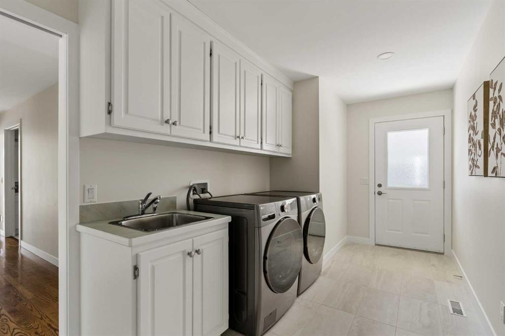 5 Sienna Hills Court Sw, Calgary, AB