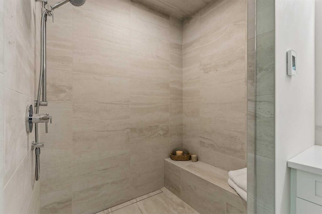 5 Sienna Hills Court Sw, Calgary, AB