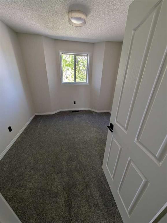242 Taracove Place Ne, Calgary, AB