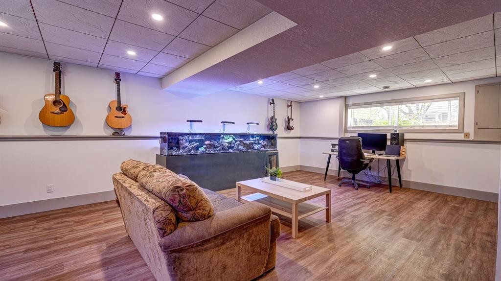 5213 3A Street West, Claresholm, AB - Indoor