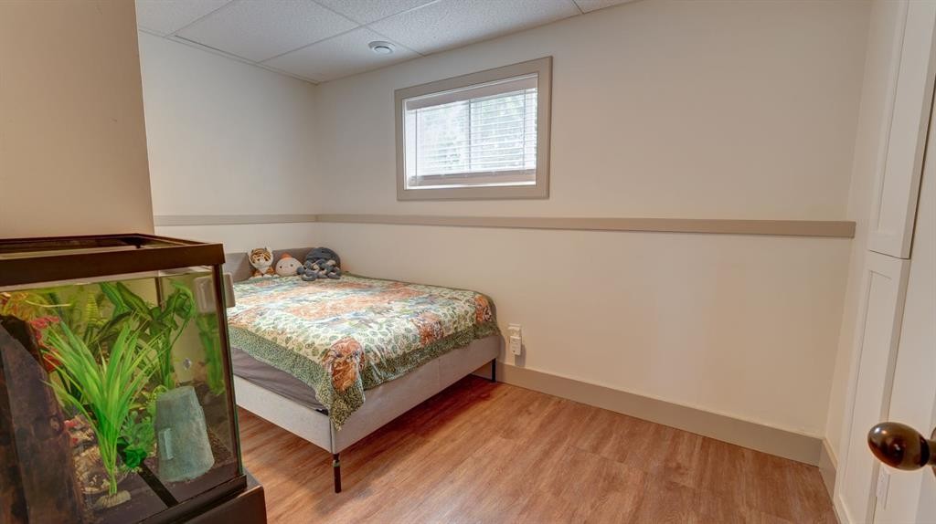 5213 3A Street West, Claresholm, AB - Indoor Photo Showing Bedroom