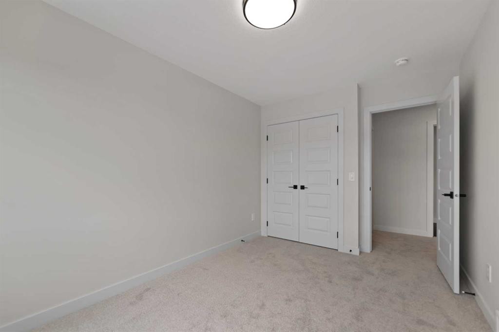 38 Waterford Mews, Chestermere, AB - Indoor Photo Showing Other Room