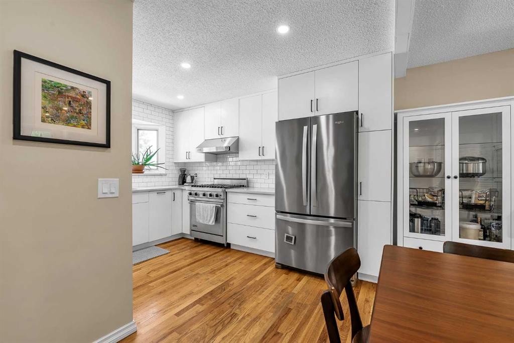 474 78 Avenue Ne, Calgary, AB - Indoor Photo Showing Kitchen With Stainless Steel Kitchen With Upgraded Kitchen