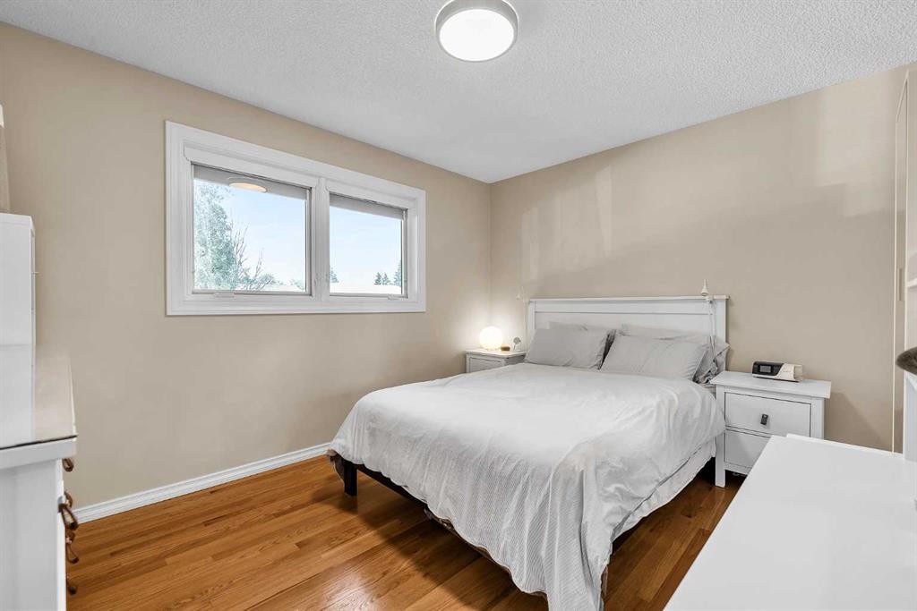 474 78 Avenue Ne, Calgary, AB - Indoor Photo Showing Bedroom