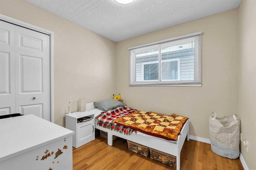 474 78 Avenue Ne, Calgary, AB - Indoor Photo Showing Bedroom