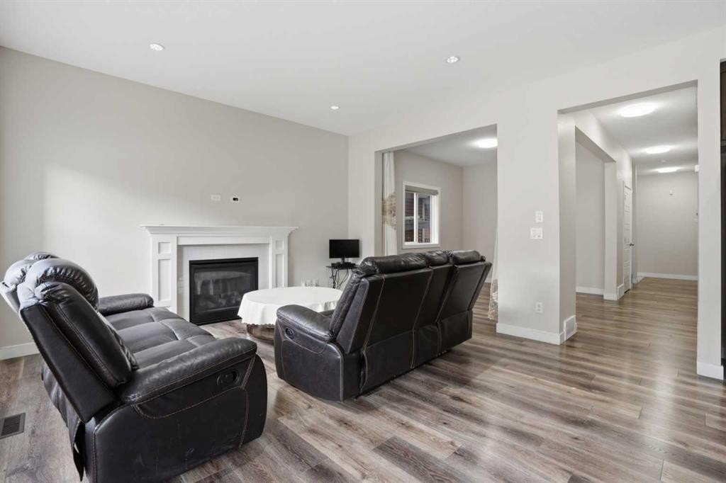93 Saddlestone Place Ne, Calgary, AB