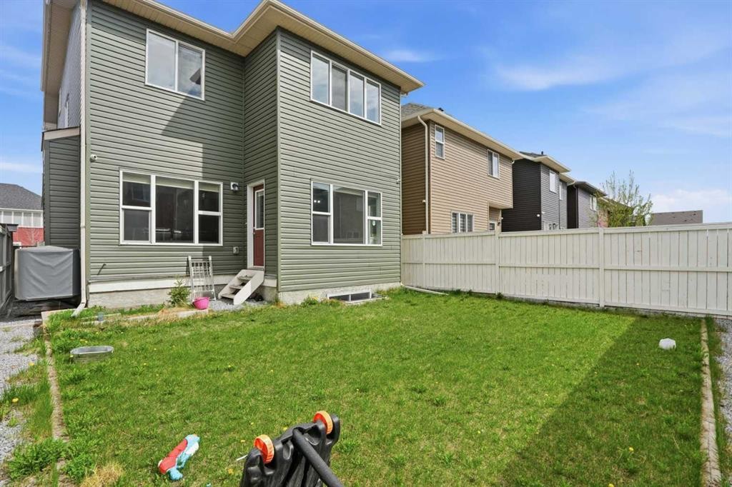 93 Saddlestone Place Ne, Calgary, AB