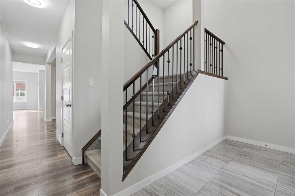 93 Saddlestone Place Ne, Calgary, AB