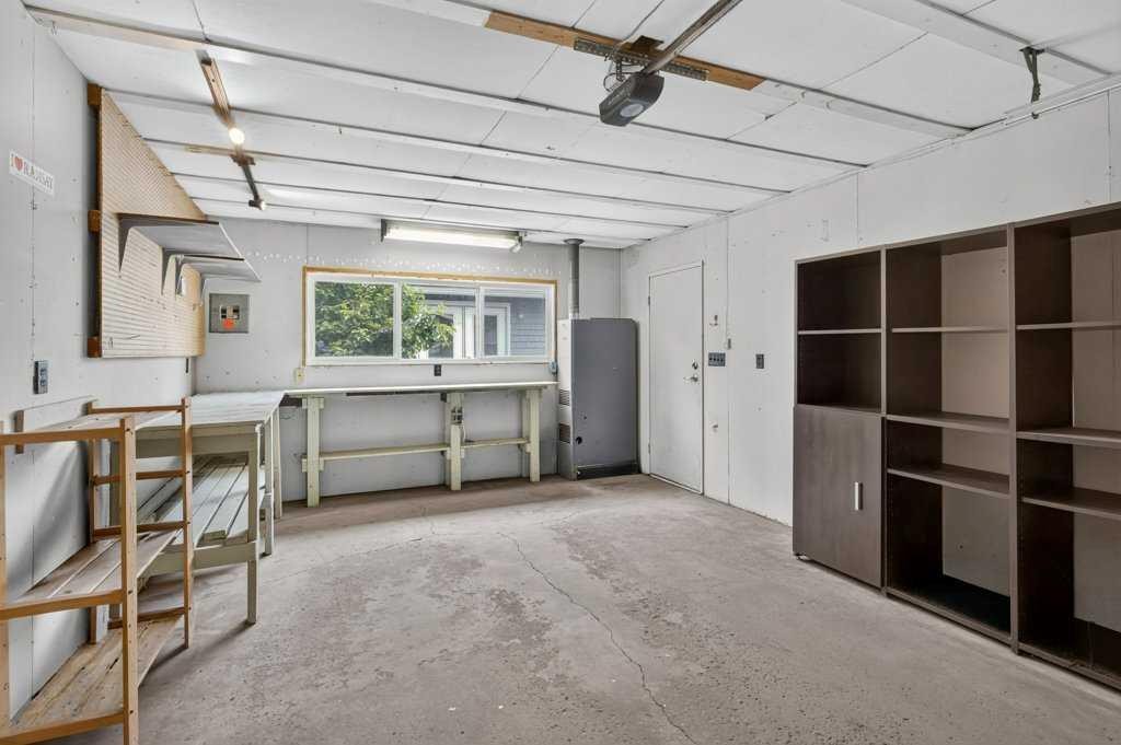 918 18 Avenue Se, Calgary, AB - Indoor