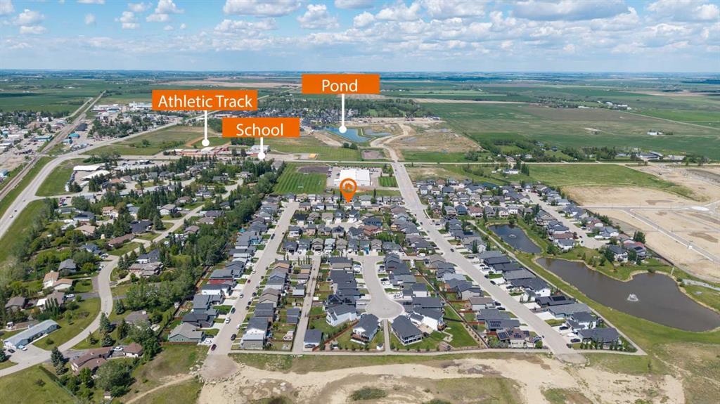 9 Mackenzie Way, Carstairs, AB