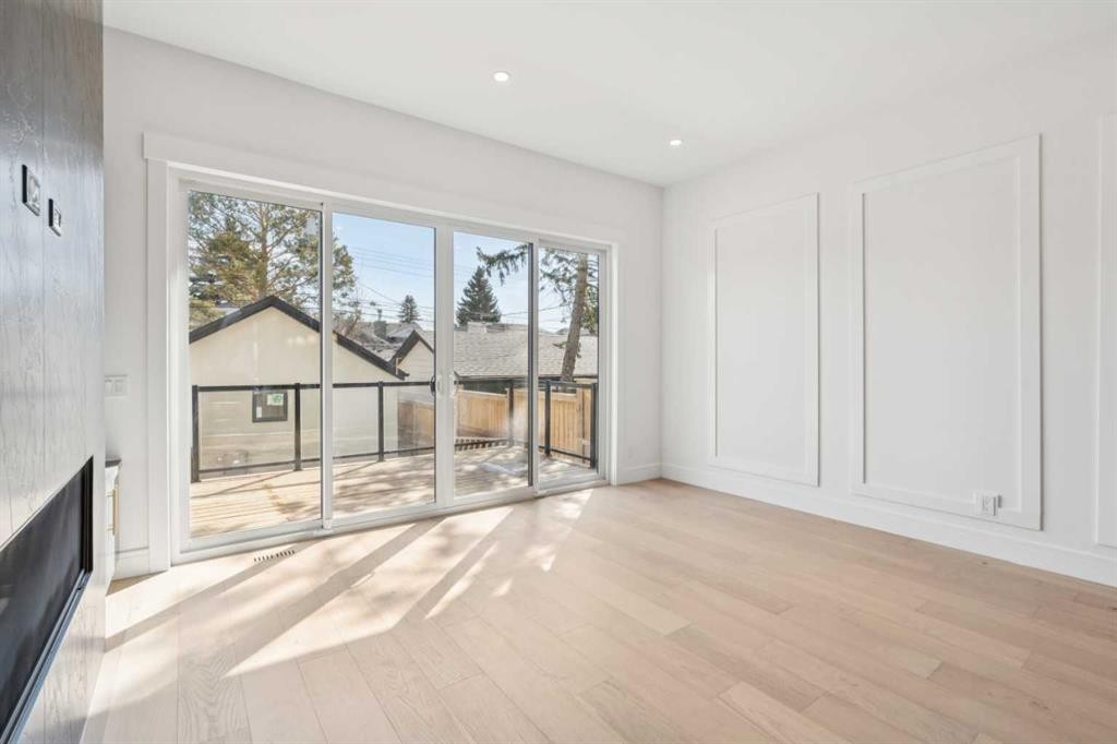 4216 16 Street Sw, Calgary, AB - Indoor Photo Showing Other Room