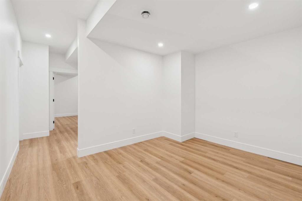 4216 16 Street Sw, Calgary, AB - Indoor Photo Showing Other Room