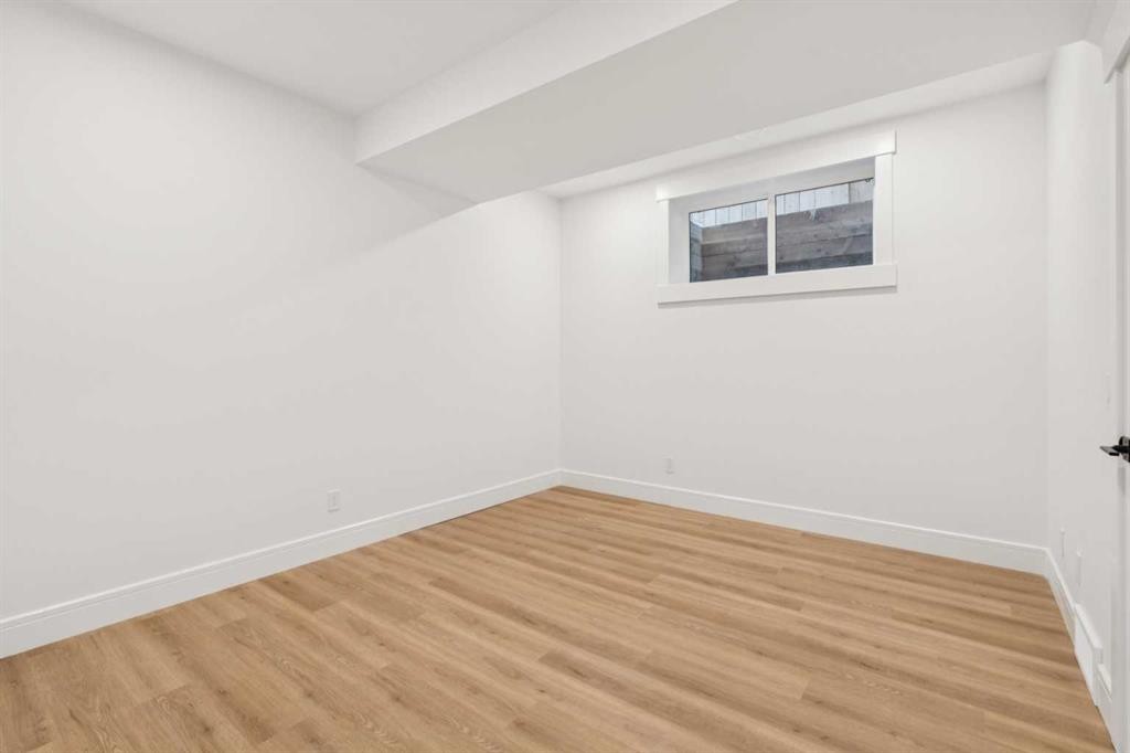 4216 16 Street Sw, Calgary, AB - Indoor Photo Showing Other Room