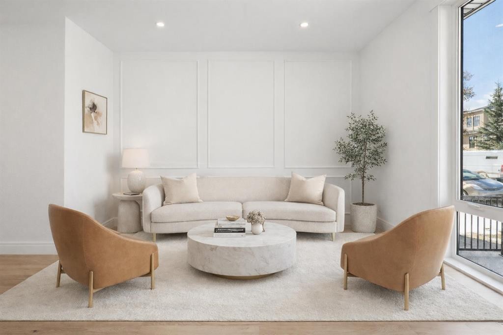 4216 16 Street Sw, Calgary, AB - Indoor Photo Showing Living Room