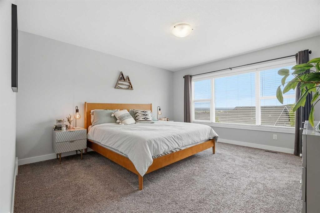 26 Crestbrook Drive Sw, Calgary, AB