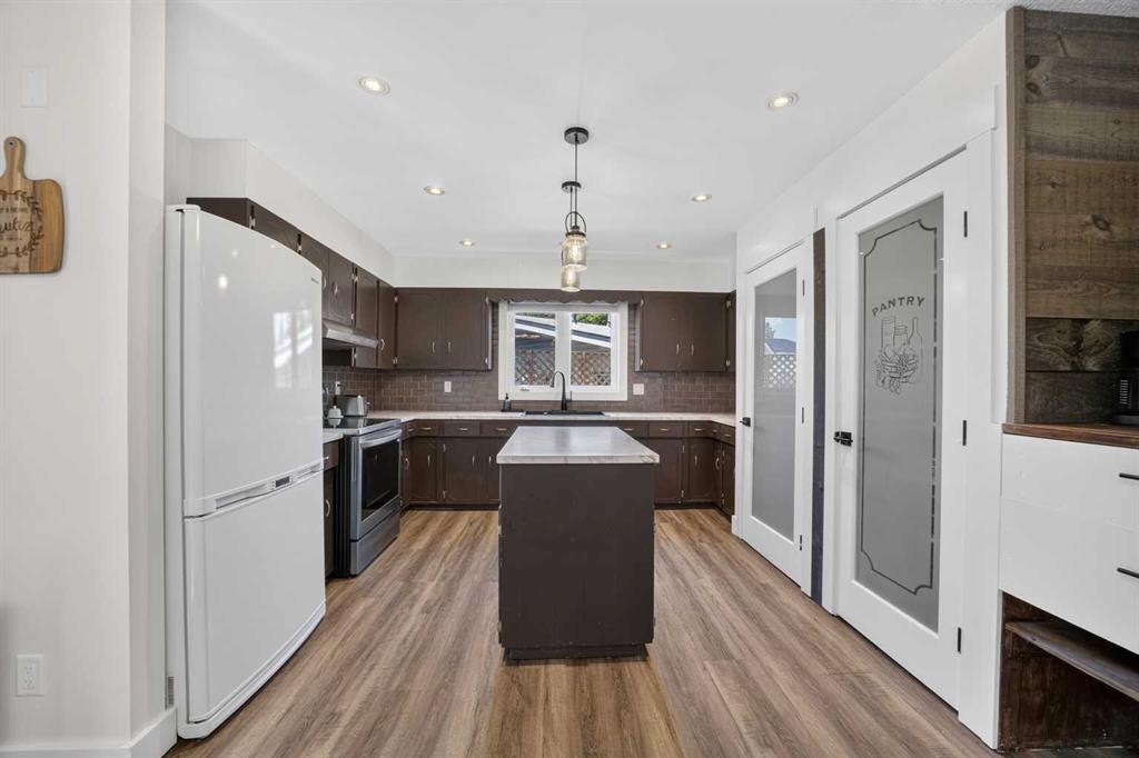 7 Westhill Drive, Didsbury, AB