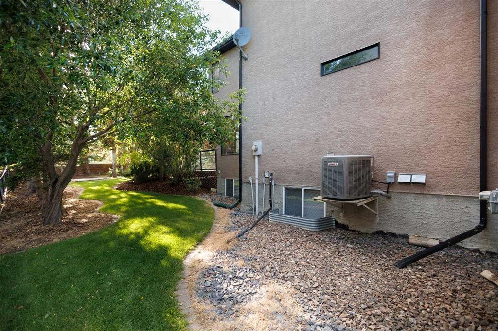 75 Discovery Ridge Mount Sw, Calgary, AB - Outdoor