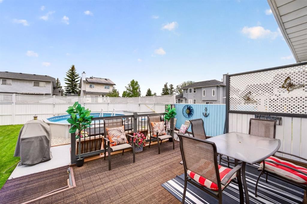 70 Pasadena Gardens Ne, Calgary, AB - Outdoor With Deck Patio Veranda With Exterior