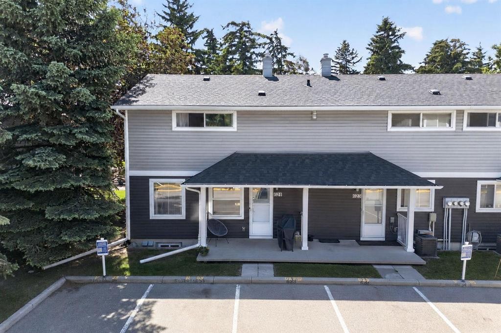 624 Regal Park Ne, Calgary, AB