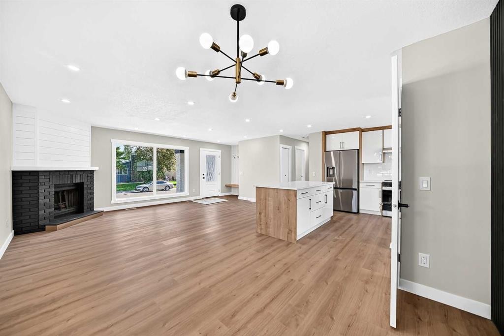 704 Malvern Drive Ne, Calgary, AB