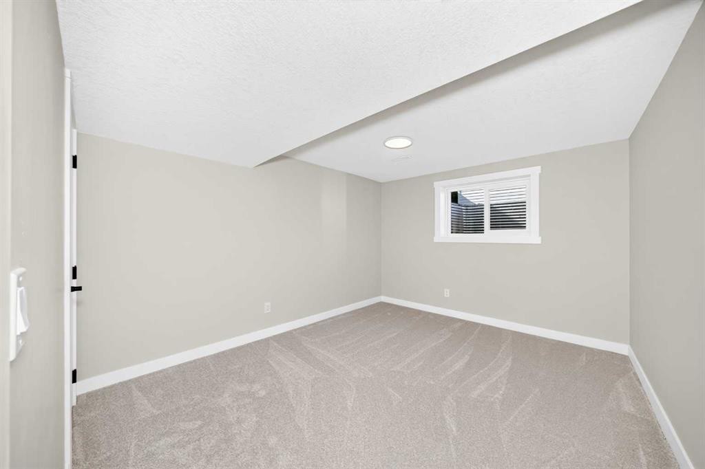 704 Malvern Drive Ne, Calgary, AB