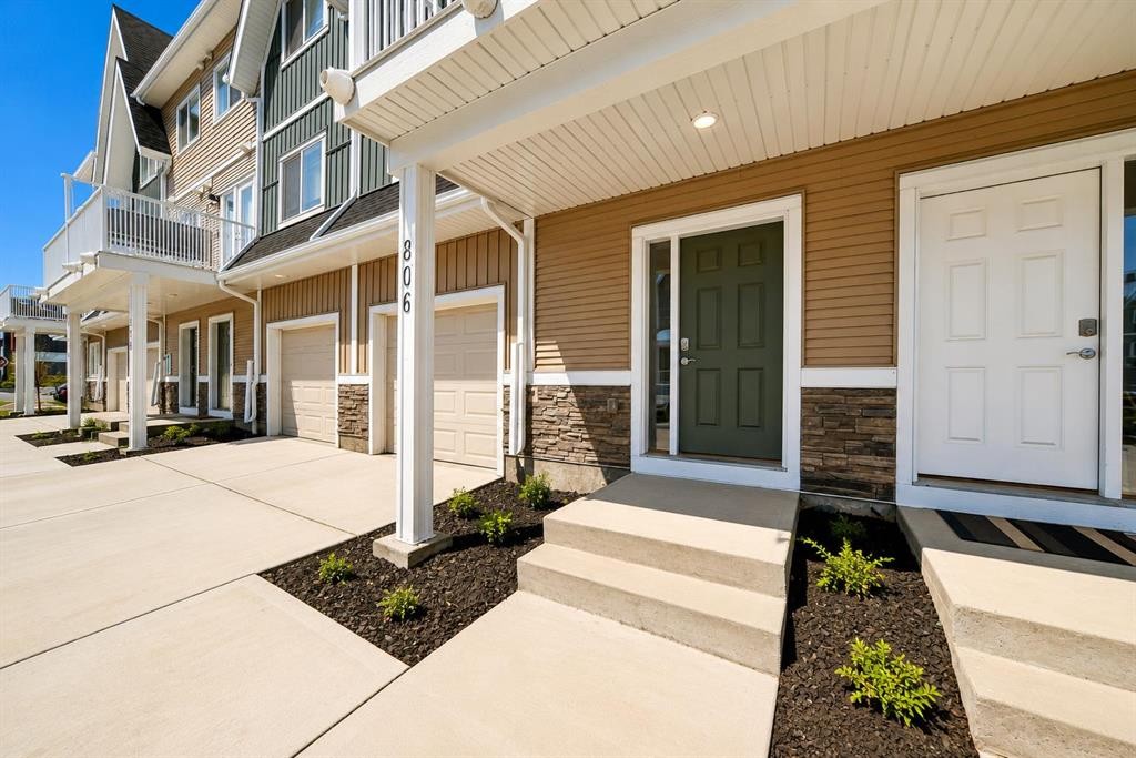 806-32 Red Embers Parade Ne, Calgary, AB - Outdoor