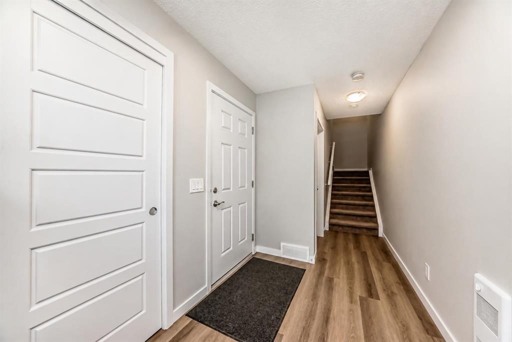 806-32 Red Embers Parade Ne, Calgary, AB - Indoor Photo Showing Other Room