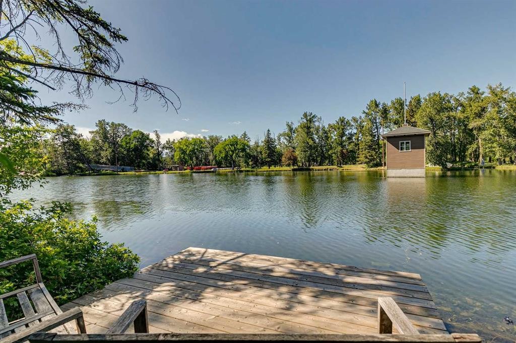8808 48 Avenue, Calgary, AB