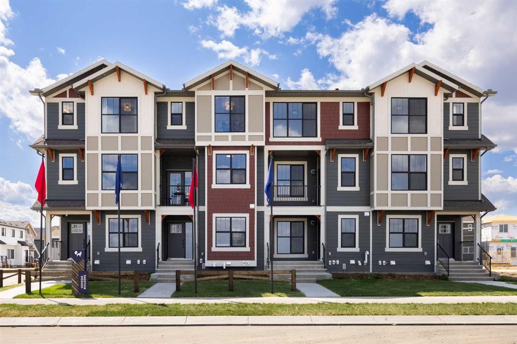 150 Wild Rose Way Se, Calgary, AB - Outdoor With Balcony With Facade