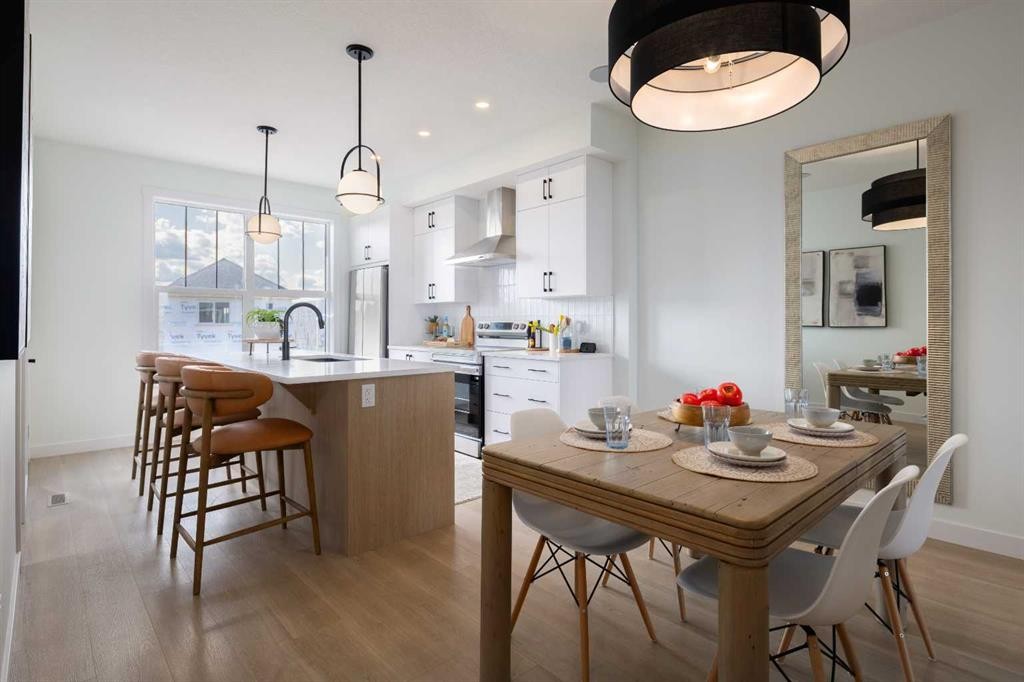 150 Wild Rose Way Se, Calgary, AB - Indoor Photo Showing Dining Room