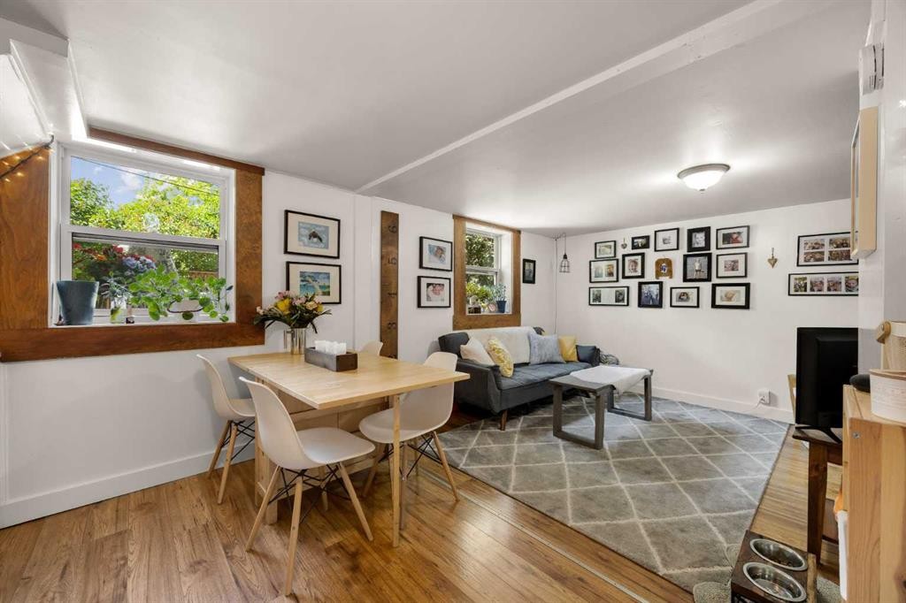 2507 15A Street Sw, Calgary, AB - Indoor Photo Showing Dining Room
