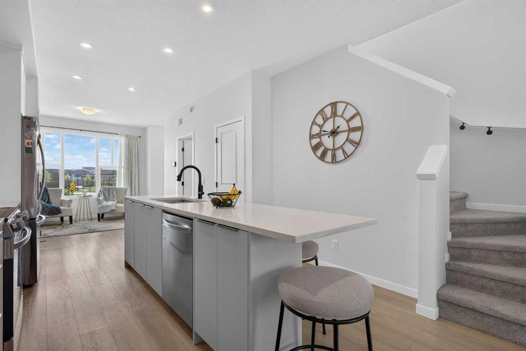 257 Edith Green Nw, Calgary, AB