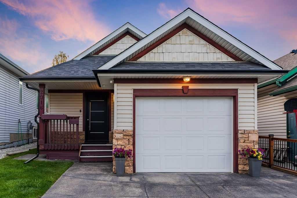 2016 Country Hills Circle Nw, Calgary, AB - Outdoor