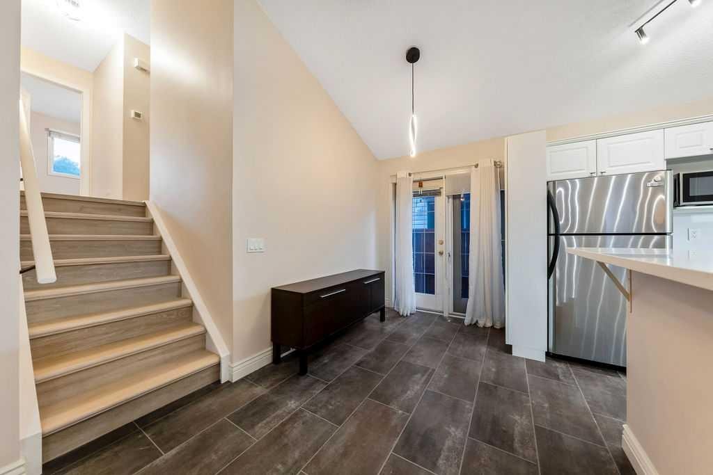 2016 Country Hills Circle Nw, Calgary, AB - Indoor Photo Showing Other Room