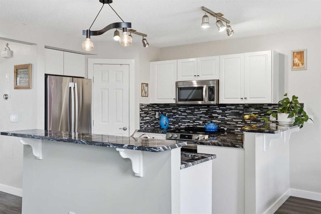 121 Canoe Square Sw, Airdrie, AB