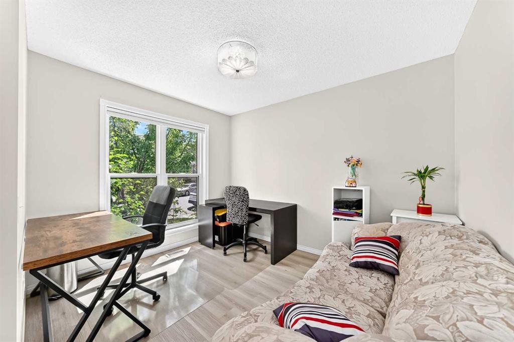 94 Tuscany Ridge Common Nw, Calgary, AB