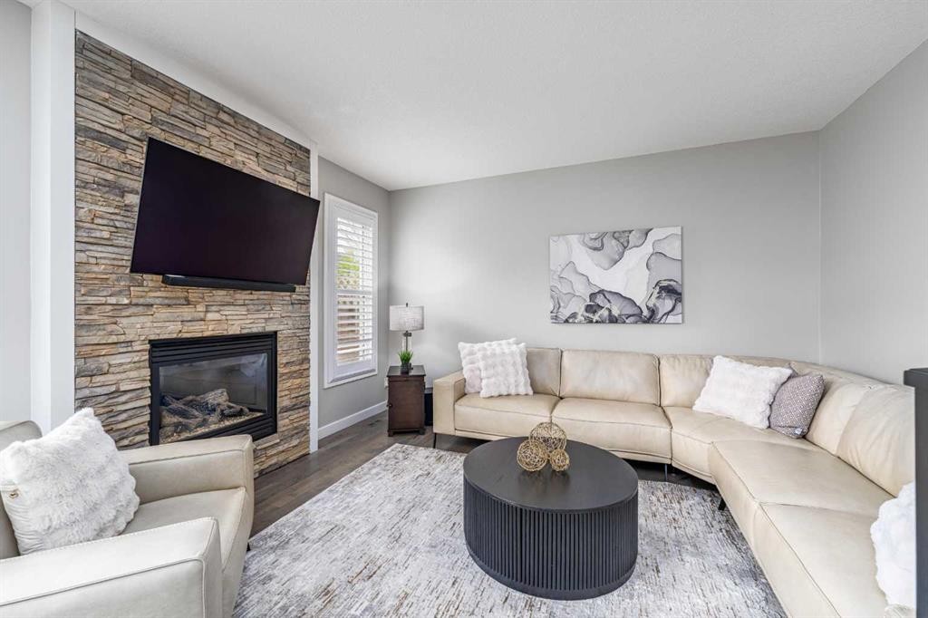 141 Copperpond Bay Se, Calgary, AB
