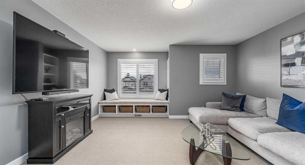 141 Copperpond Bay Se, Calgary, AB