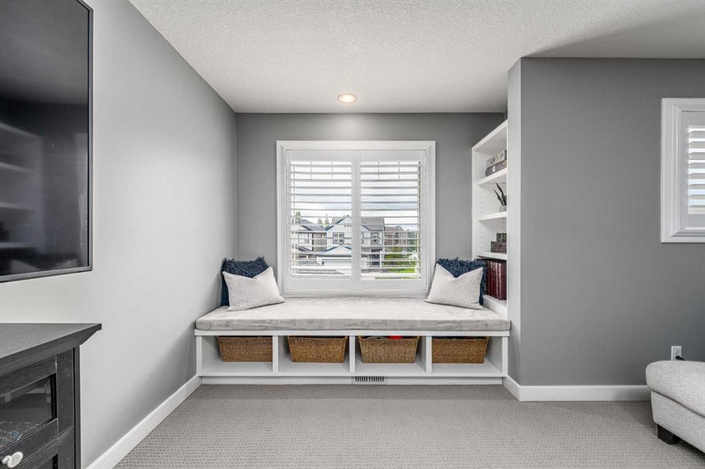 141 Copperpond Bay Se, Calgary, AB