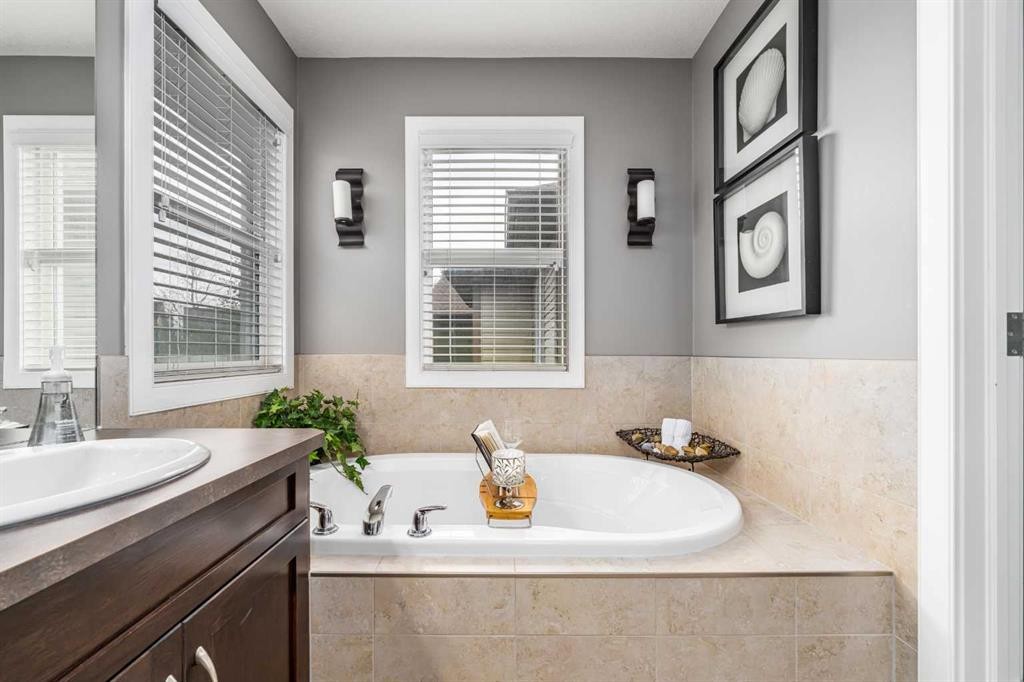 141 Copperpond Bay Se, Calgary, AB