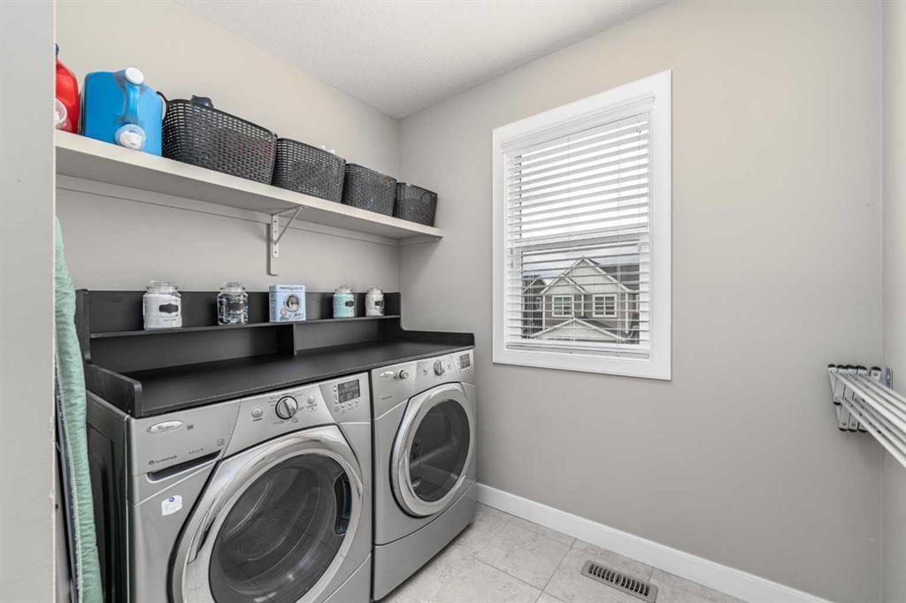 141 Copperpond Bay Se, Calgary, AB