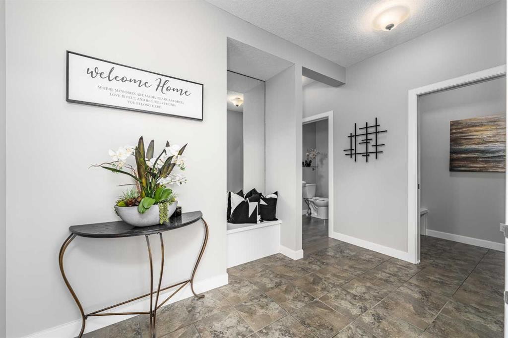 141 Copperpond Bay Se, Calgary, AB
