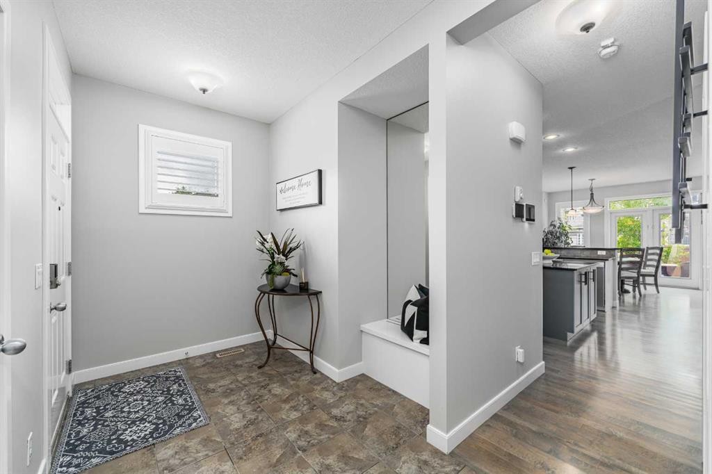 141 Copperpond Bay Se, Calgary, AB