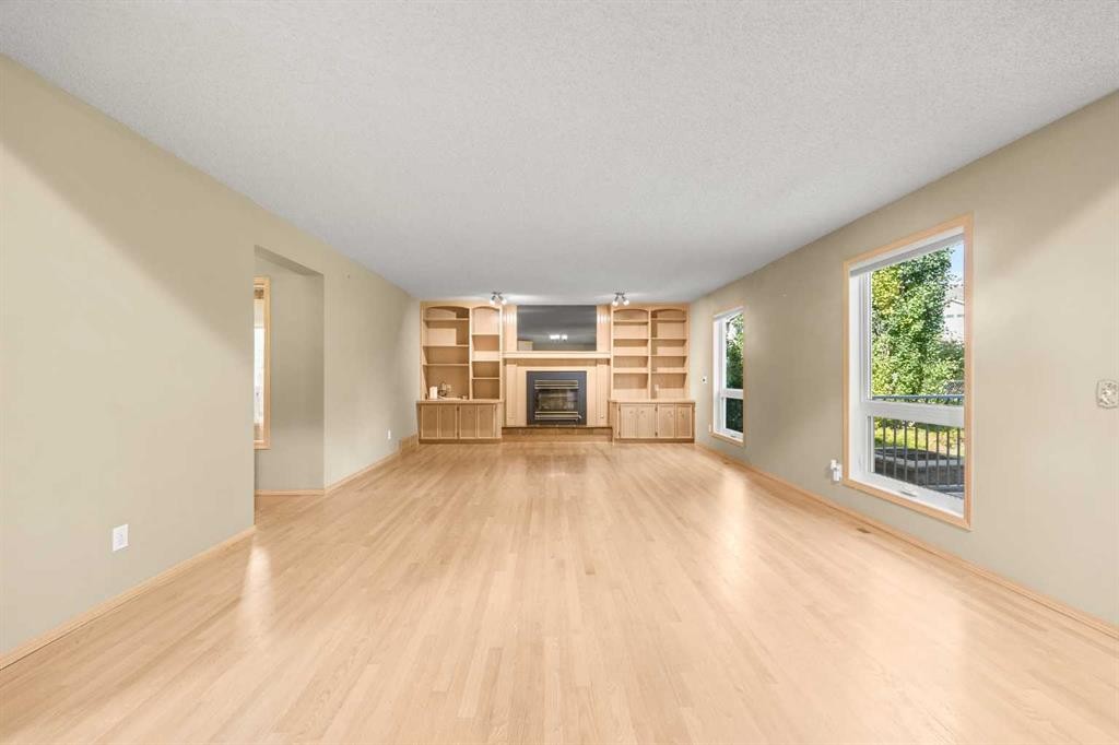 46 Sandalwood Heights Nw, Calgary, AB